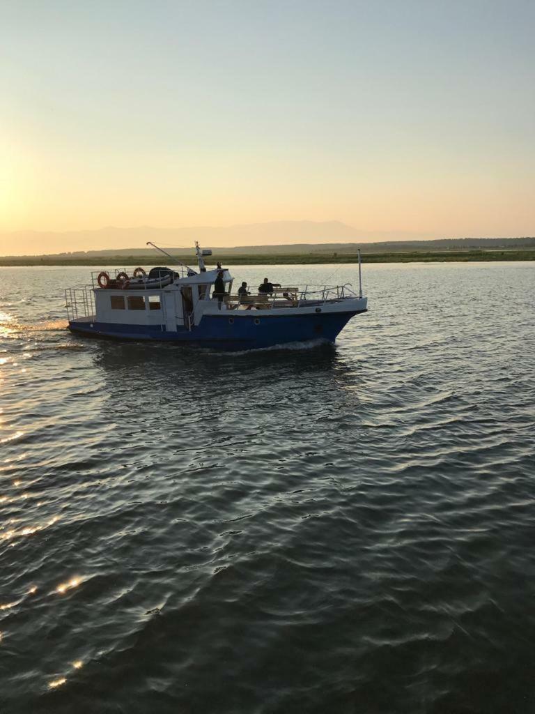 Novaya Volna Hotell Ust-Barguzin Exteriör bild